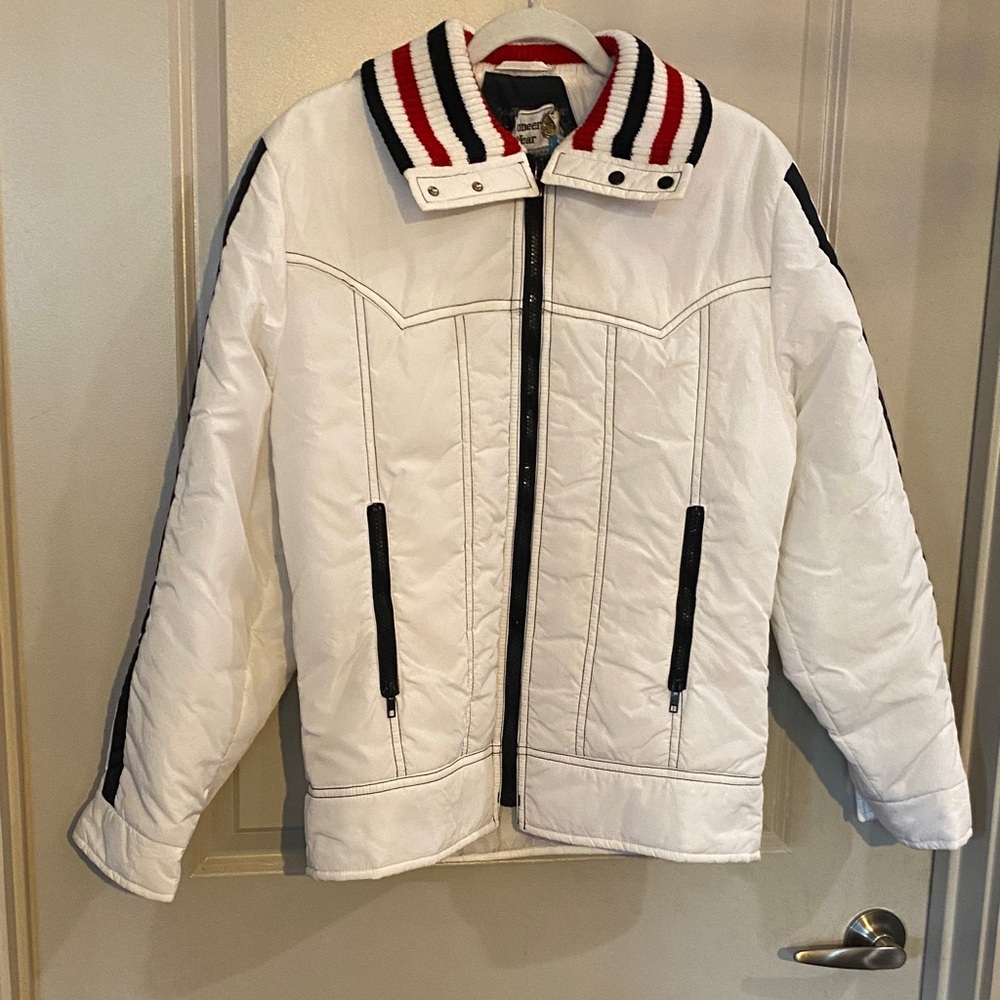 PIONEER White Puffer Jacket with Striped Collar